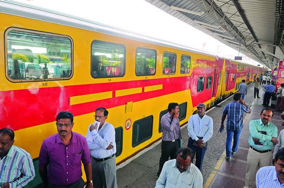 The Kachedguda-Tirupati double decker train offer a comfortable day-time journey to Tirupati. The Kachedguda-Tirupati double decker train offer a comfortable day-time journey to Tirupati.